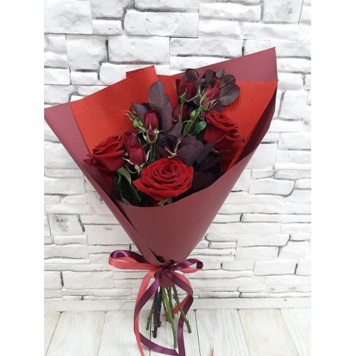 Купить на заказ Букет из 3 красных роз с доставкой в Жаркенте