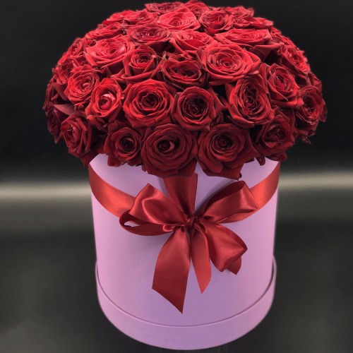 Купить на заказ 51 красная роза в коробке с доставкой в Жаркенте