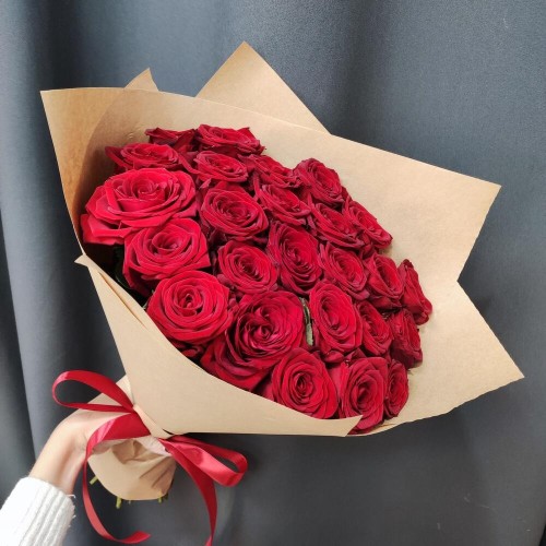 Купить на заказ Букет из 25 красных роз с доставкой в Жаркенте