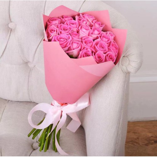 Купить на заказ Букет из 21 розовой розы с доставкой в Жаркенте