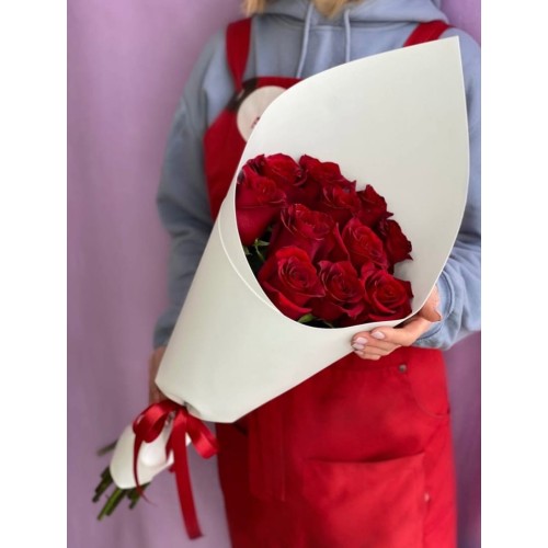 Купить на заказ 15 красных роз с доставкой в Жаркенте