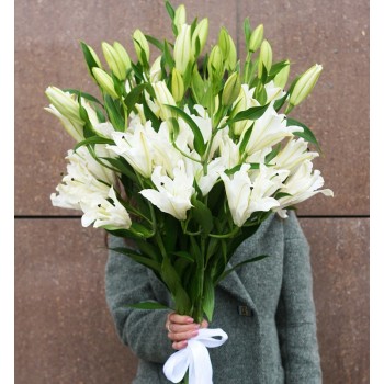 Bouquet of lilies "Tenderness"