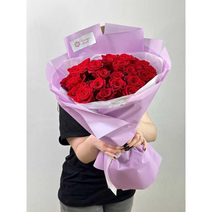 Букет из 31 красной розы Букет из 31 красной розы