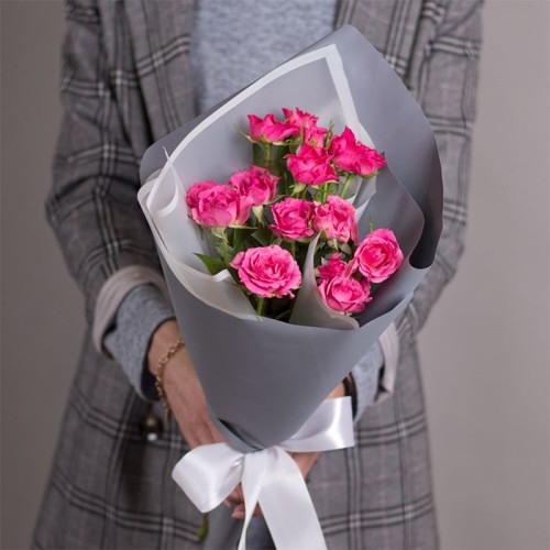 Купить на заказ Букет из 3 кустовых роз с доставкой в Жаркенте